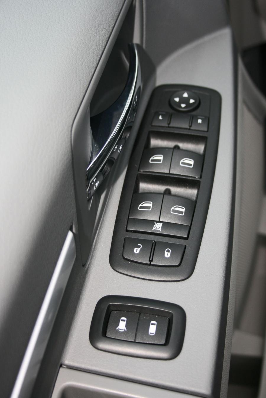  Dodge Grand Caravan SXT 2008 года  (фото 21 из 67)